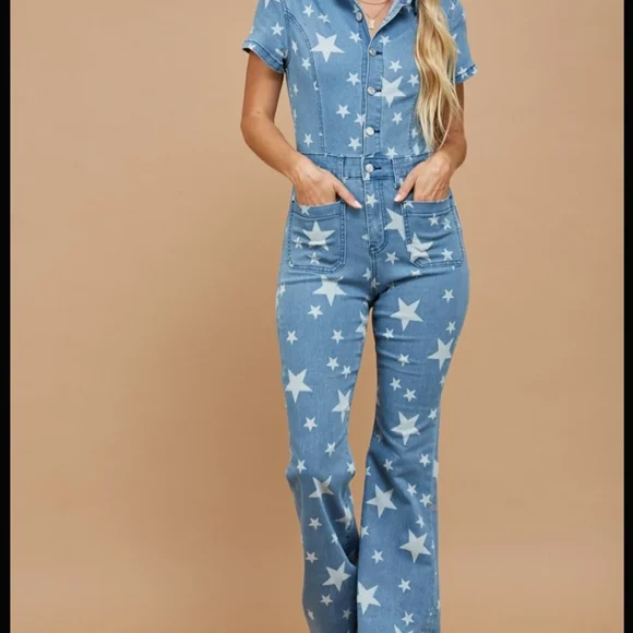 NWT WISTERIA LANE Star Print Denim JUMPSUIT - Picture 3 of 8
